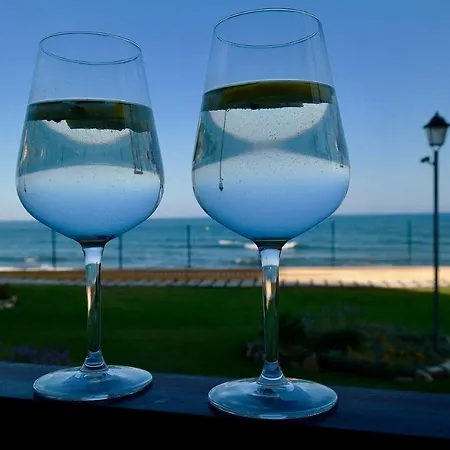 Absolute Beachfront At Lubina Del Sol - Riviera Del Sol Mijas Costa Appartement *